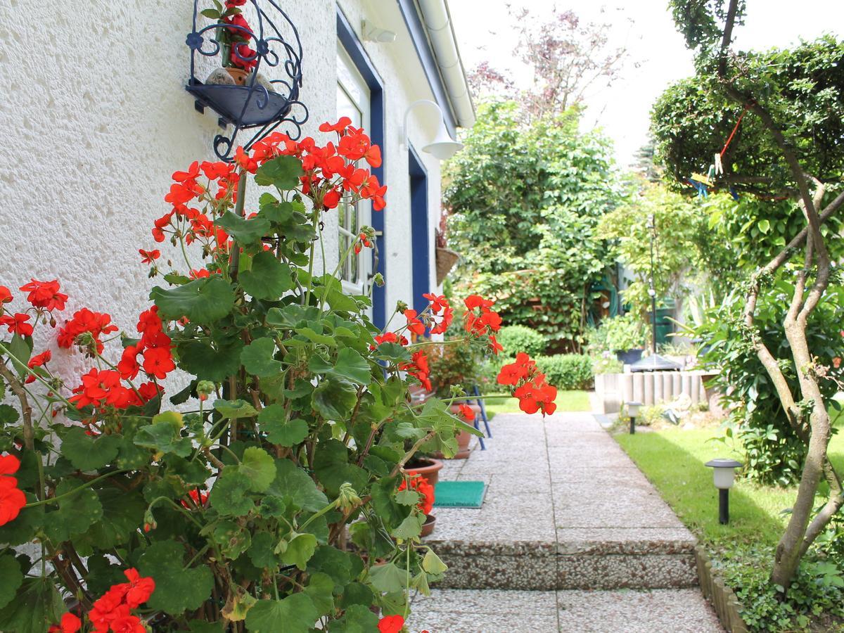 Attractive Bungalow In Damshagen Near The Sea Exteriör bild